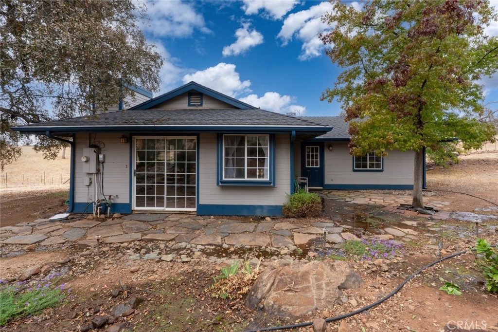 5030 Creek Front Rd, Catheys Valley, CA 95306