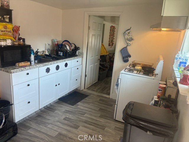 827 R St, Merced, CA 95341