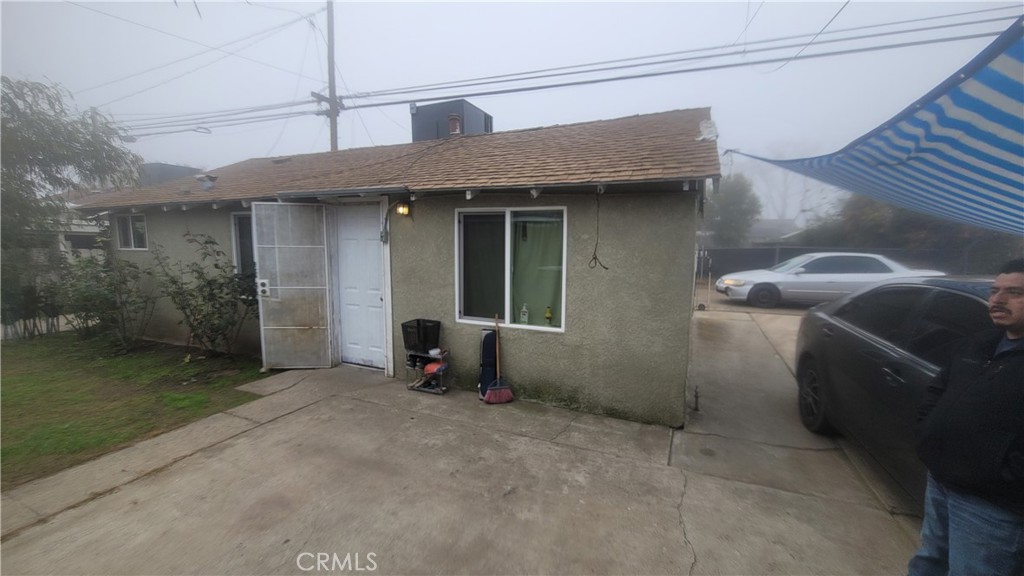 827 R St, Merced, CA 95341