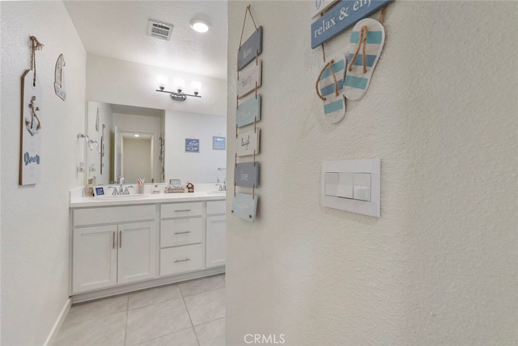 377 377 Shafer, Merced, CA 95348