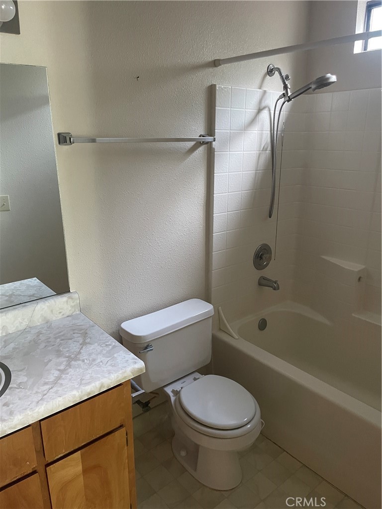 2215 W, Merced, CA 95340