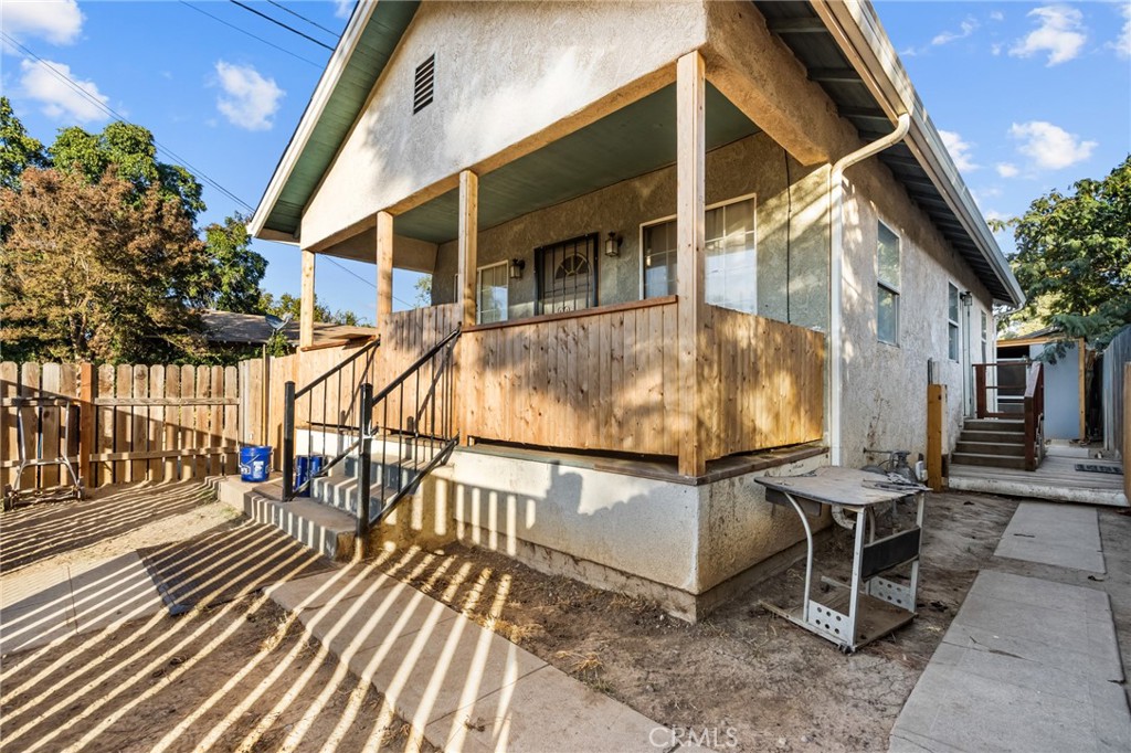 2222 P St, Merced, CA 95340