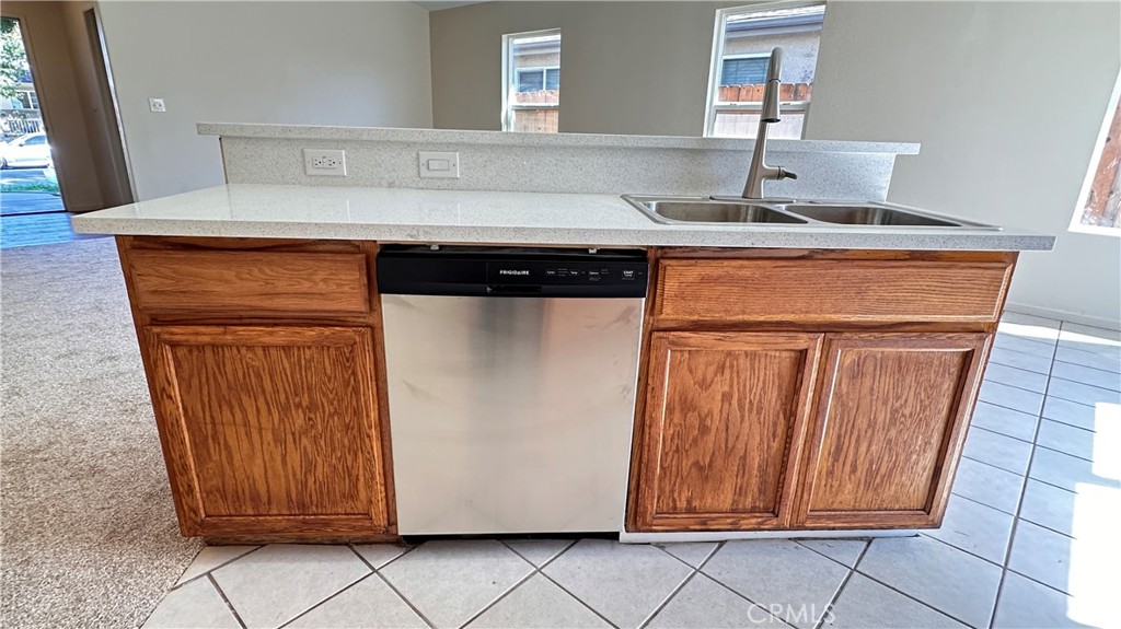 2125 W Antley, Merced, CA 95348