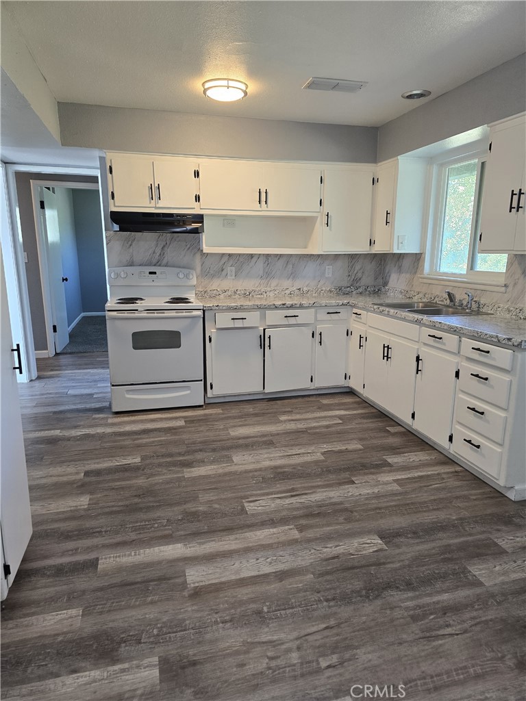 2516 Ballantyne Dr, Merced, CA 95341