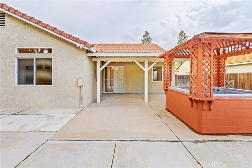 1986 Woodhaven, Merced, CA 95340