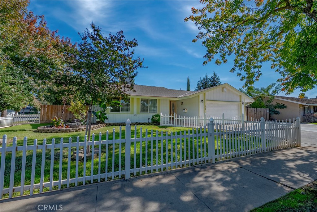 2988 Bedford, Merced, CA 95340
