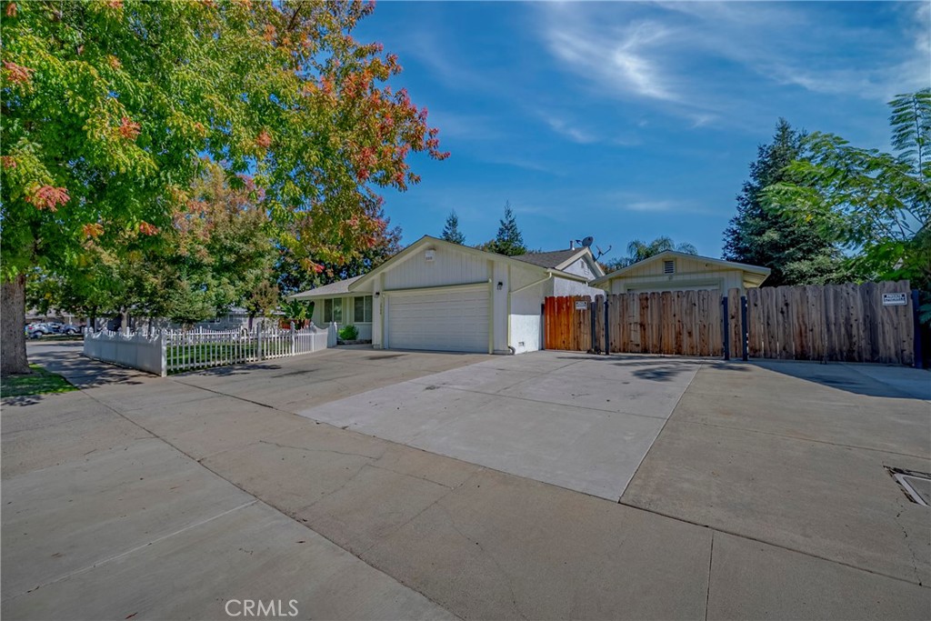 2988 Bedford, Merced, CA 95340