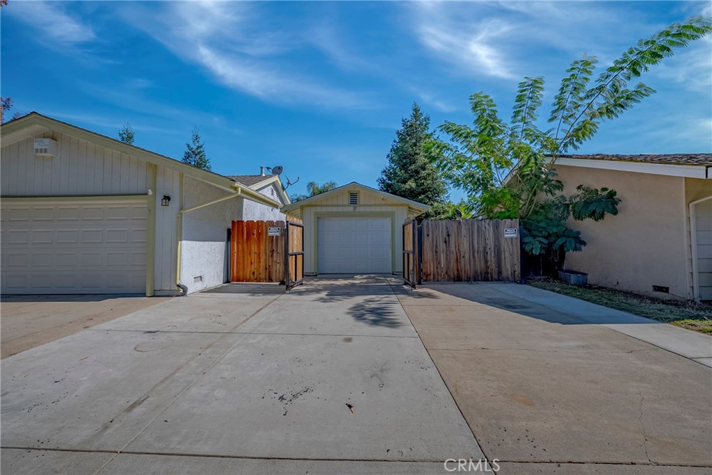 2988 Bedford, Merced, CA 95340