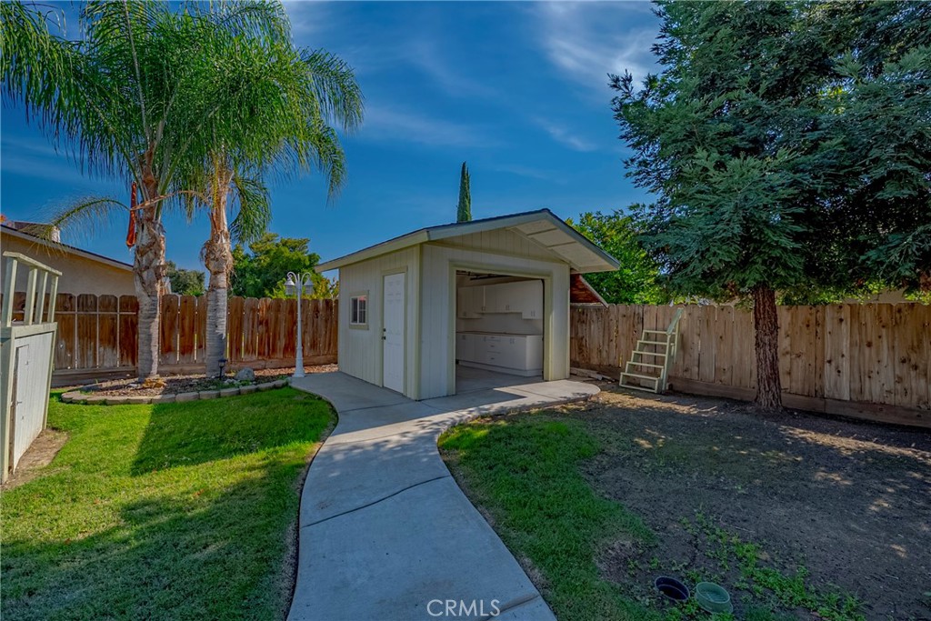 2988 Bedford, Merced, CA 95340