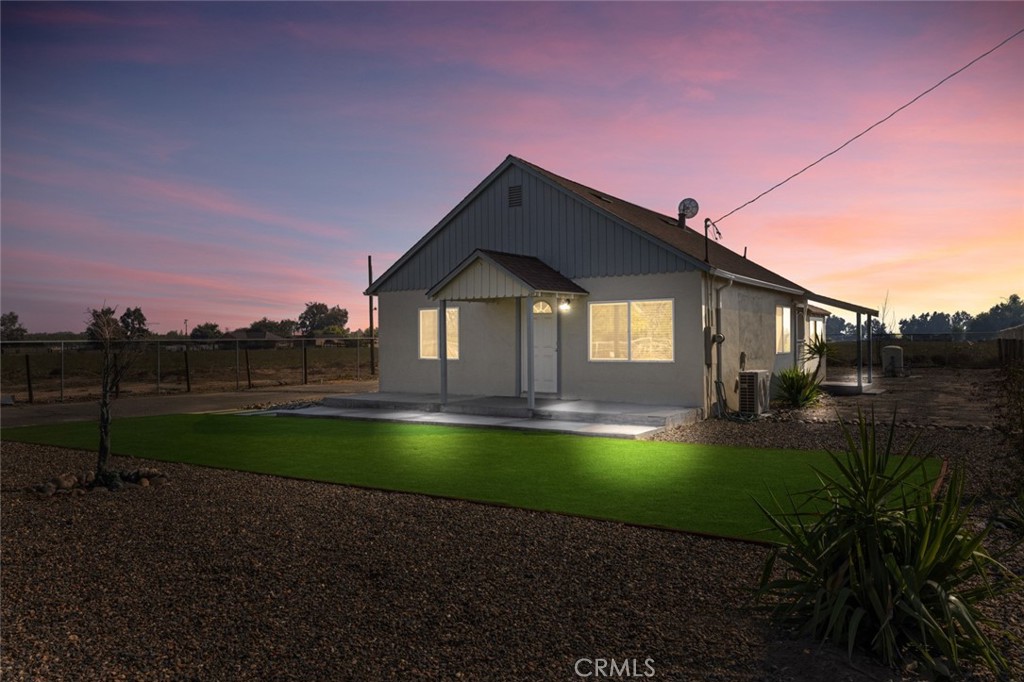 19247 Third, Stevinson, CA 95374