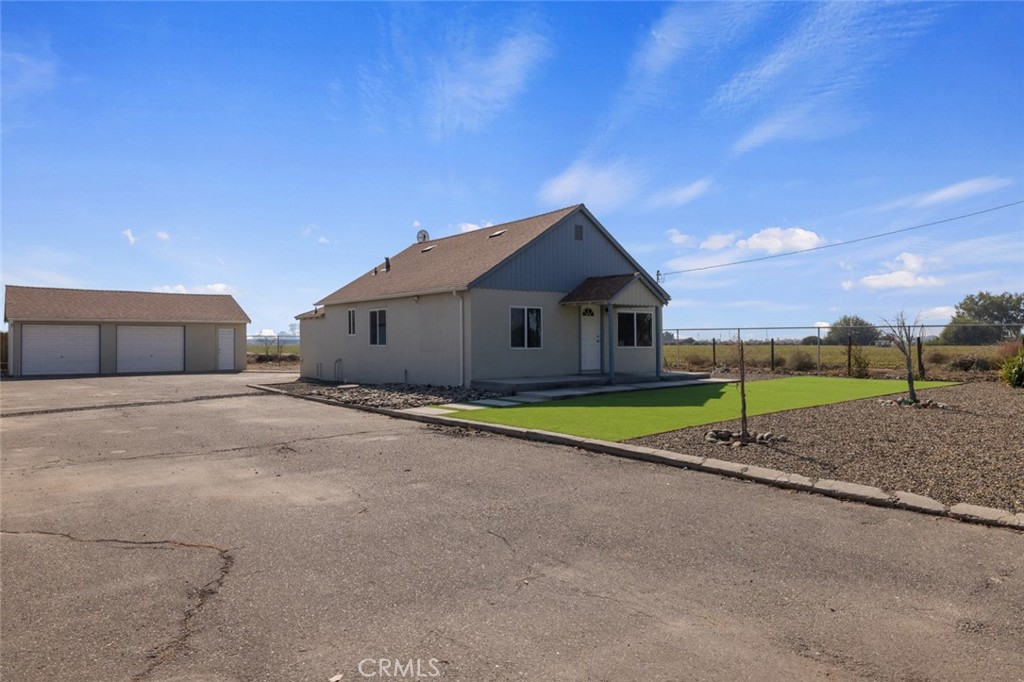 19247 Third, Stevinson, CA 95374
