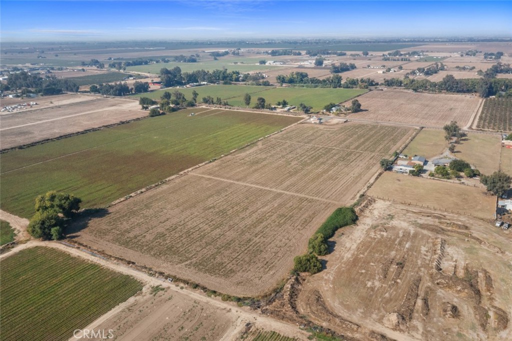 19247 Third, Stevinson, CA 95374