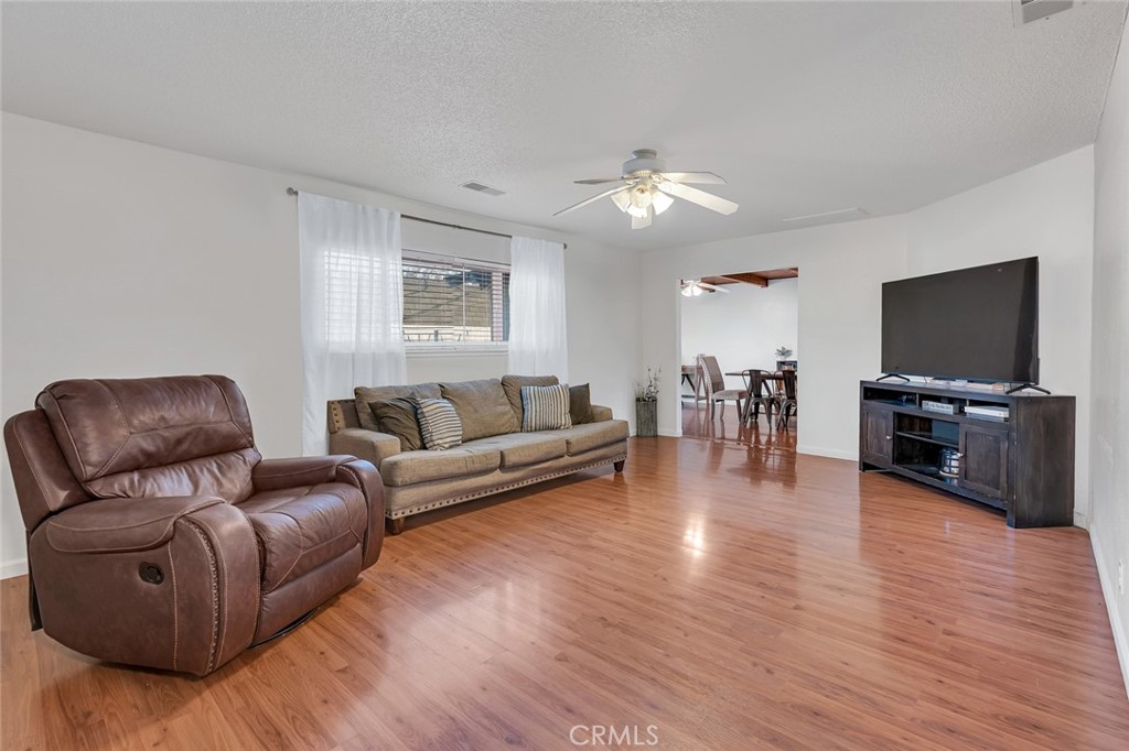 1062 Madison, Los Banos, CA 93635