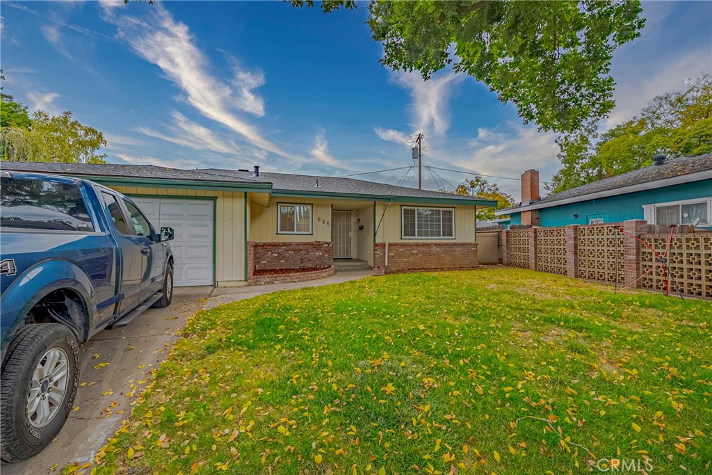 688 Elise Ct, Merced, CA 95340