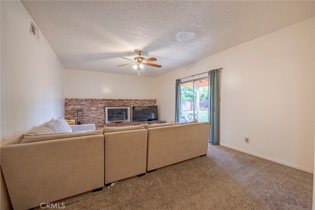 688 Elise Ct, Merced, CA 95340