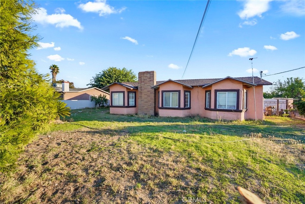 7685 Walnut Ave, Winton, CA 95388