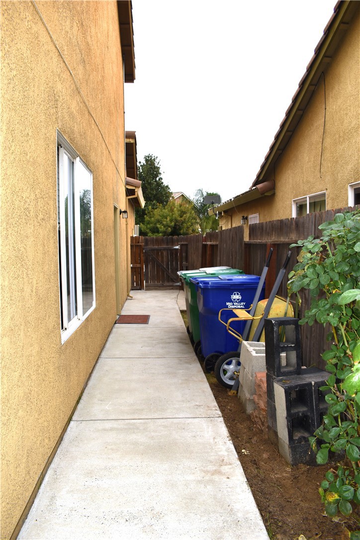 1405 Jantzen Ave, Atwater, CA 95301