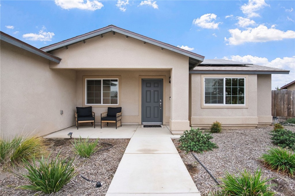 7418 W Meadowlark Ct, Winton, CA 95388