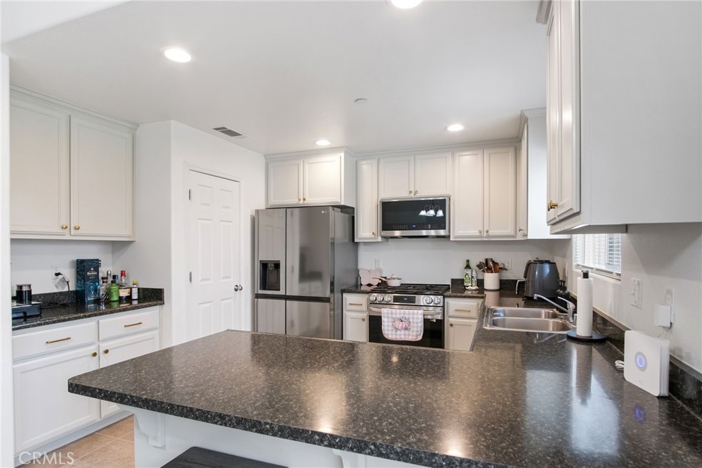 7418 W Meadowlark Ct, Winton, CA 95388