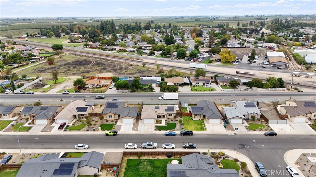 7418 W Meadowlark Ct, Winton, CA 95388