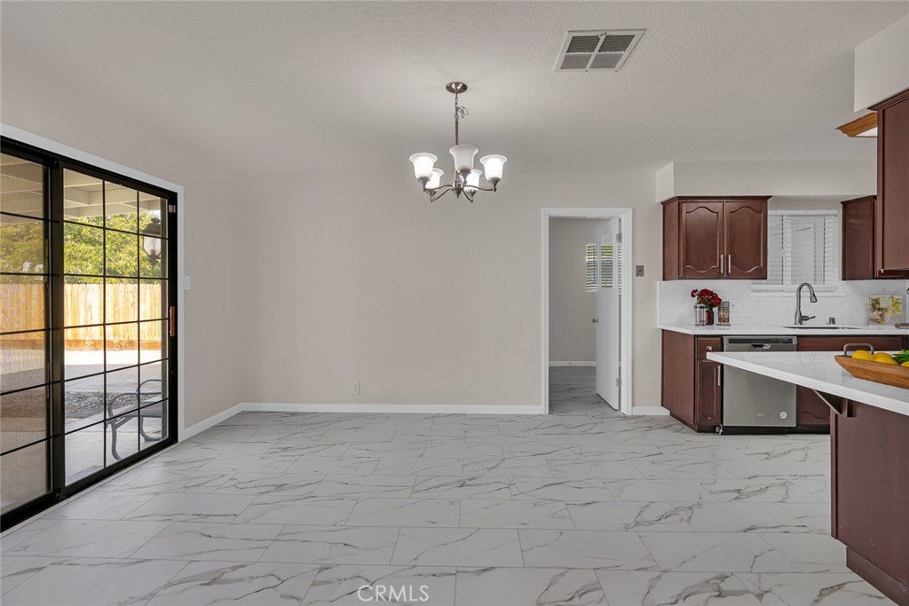 3061 El Capitan, Merced, CA 95340