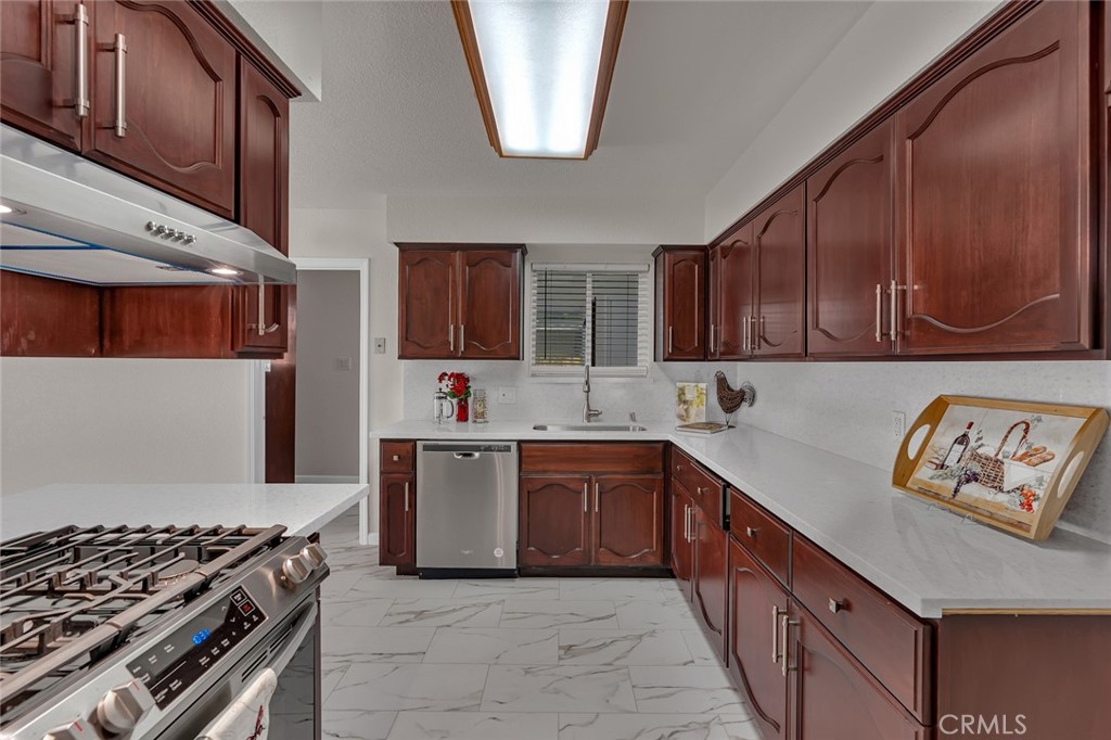 3061 El Capitan, Merced, CA 95340