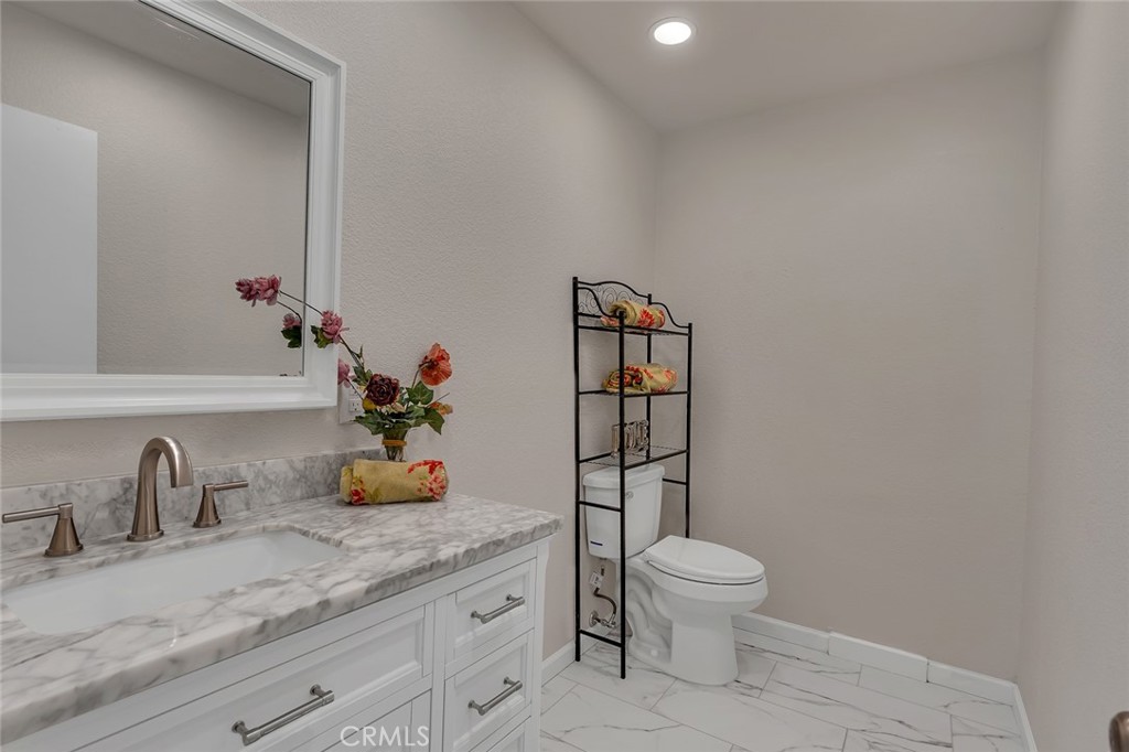 3061 El Capitan, Merced, CA 95340