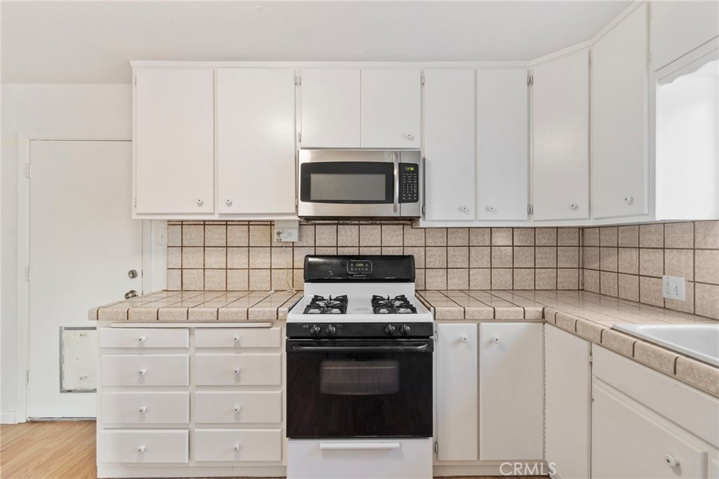 817 T St, Merced, CA 95341