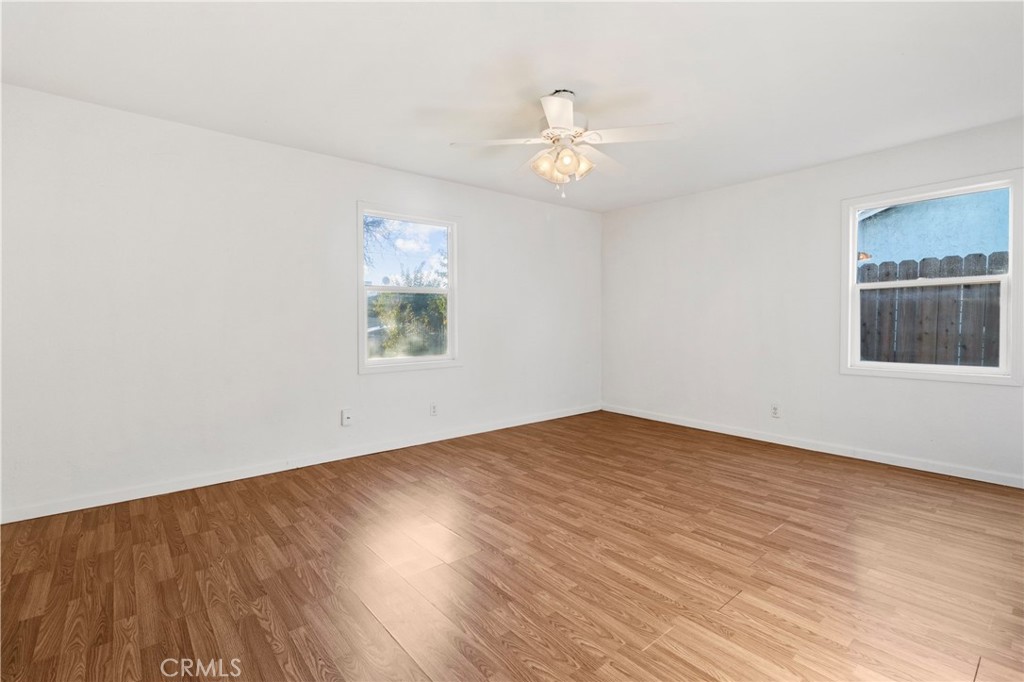 817 T St, Merced, CA 95341