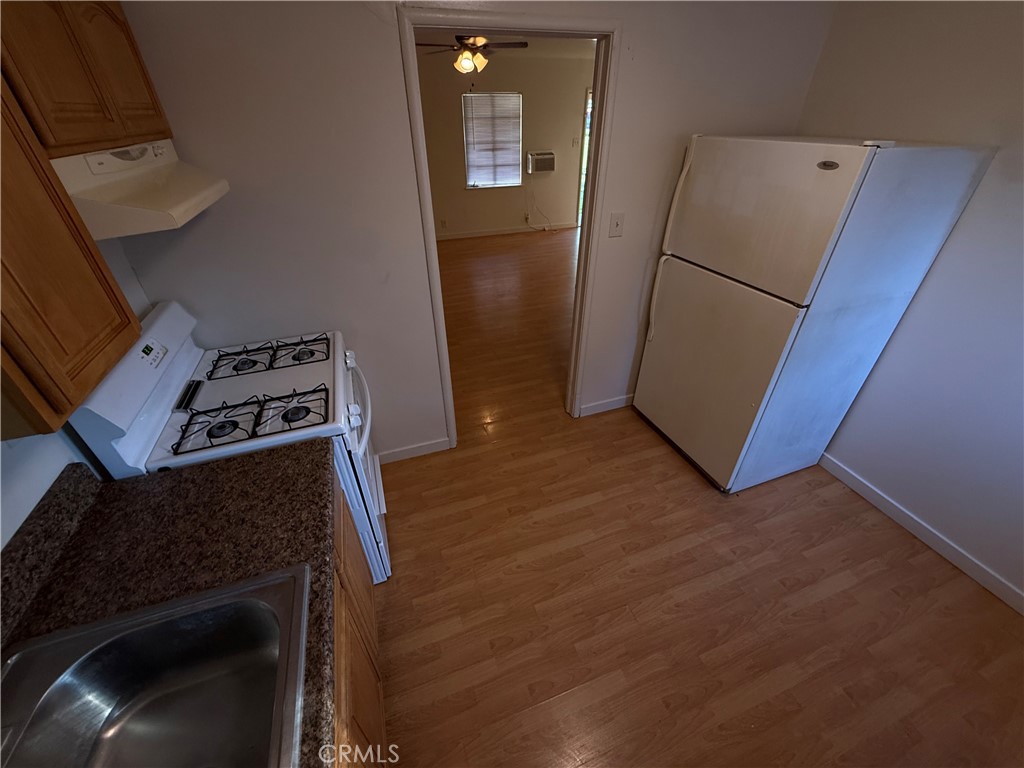 981 Barney, Merced, CA 95340