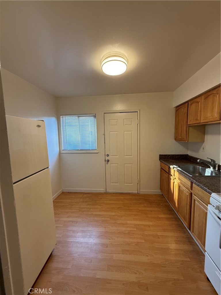 981 Barney, Merced, CA 95340