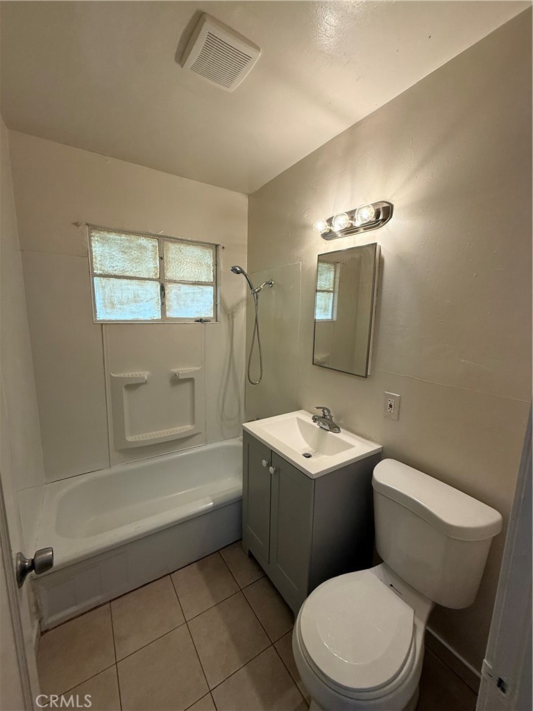 981 Barney, Merced, CA 95340