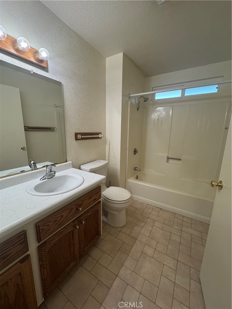 3317 Moonview, Ceres, CA 95307