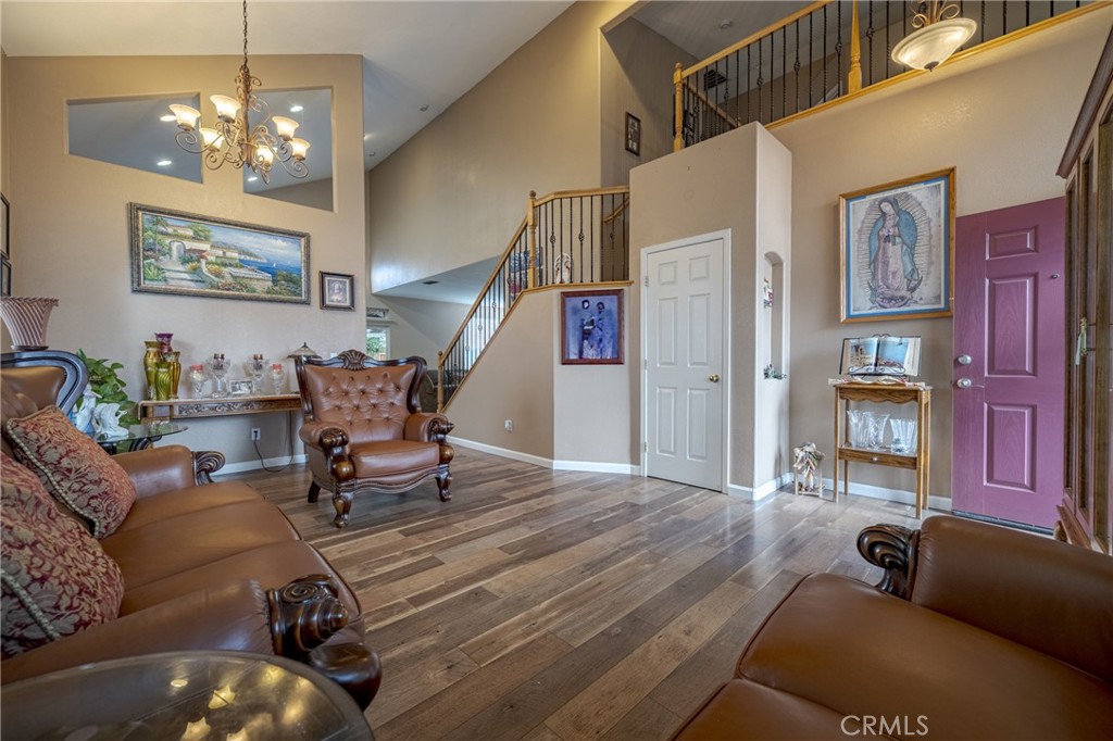 483 Azalea Ct, Merced, CA 95341