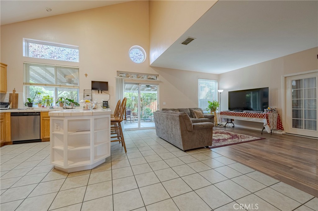 483 Azalea Ct, Merced, CA 95341