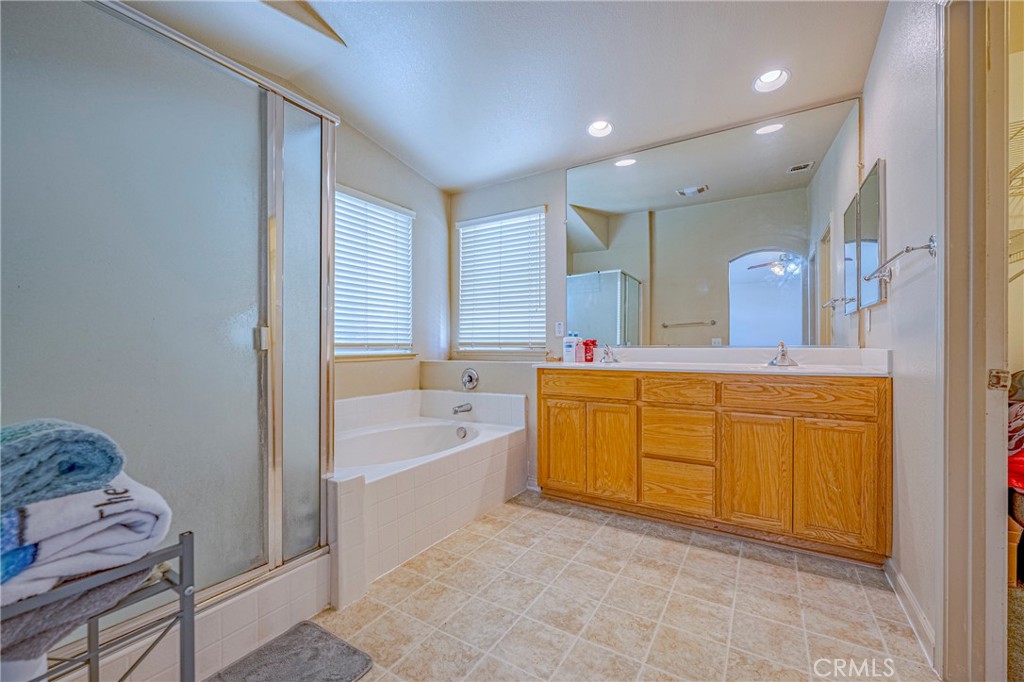 483 Azalea Ct, Merced, CA 95341