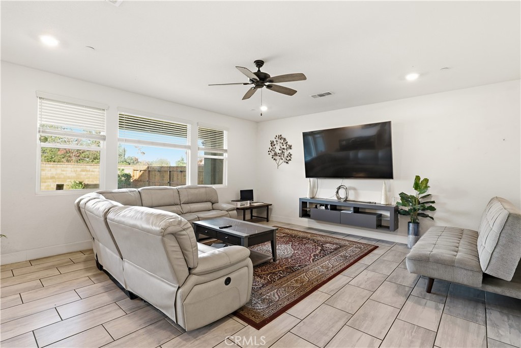 2367 Explorador, Merced, CA 95340