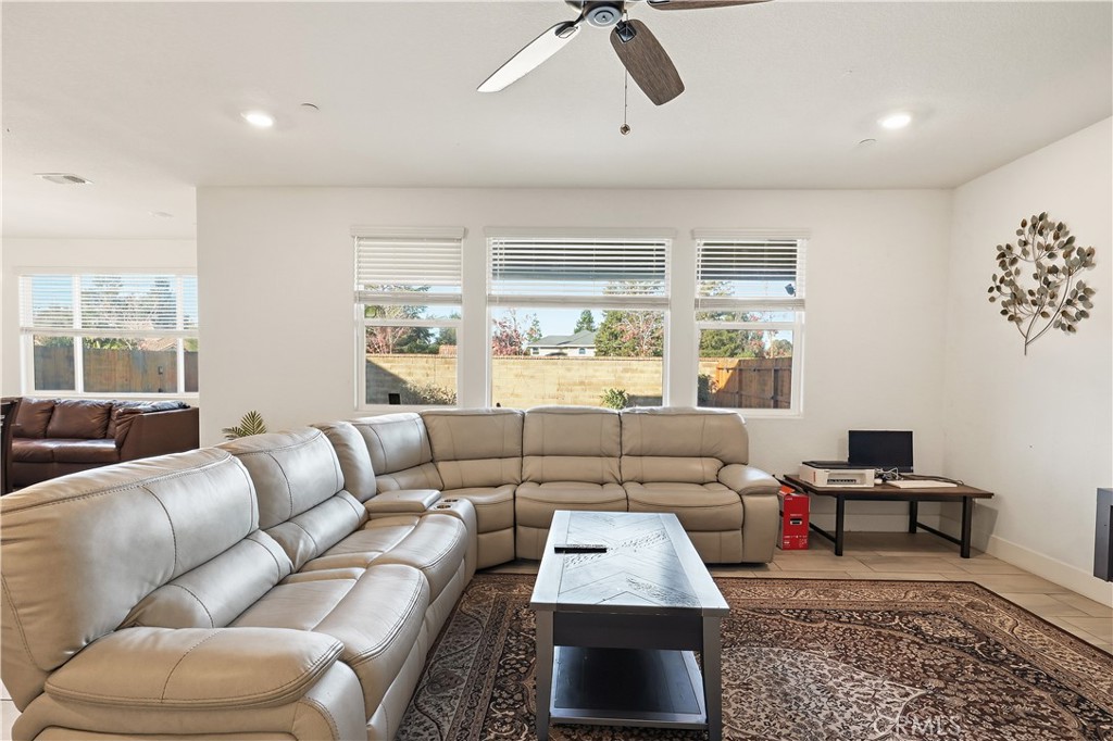 2367 Explorador, Merced, CA 95340