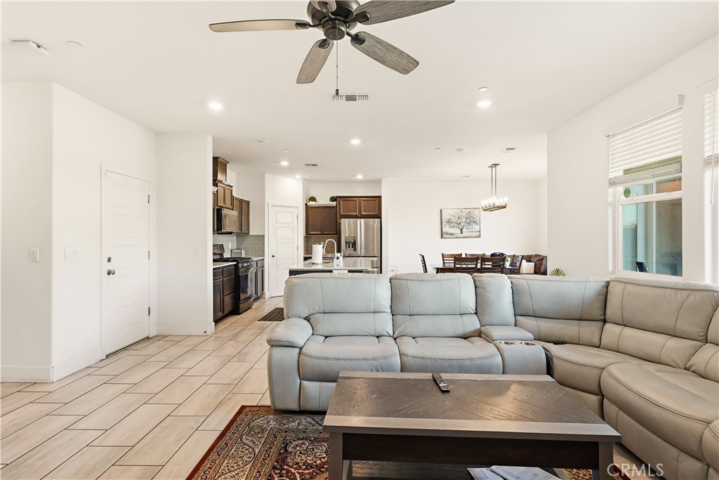 2367 Explorador, Merced, CA 95340