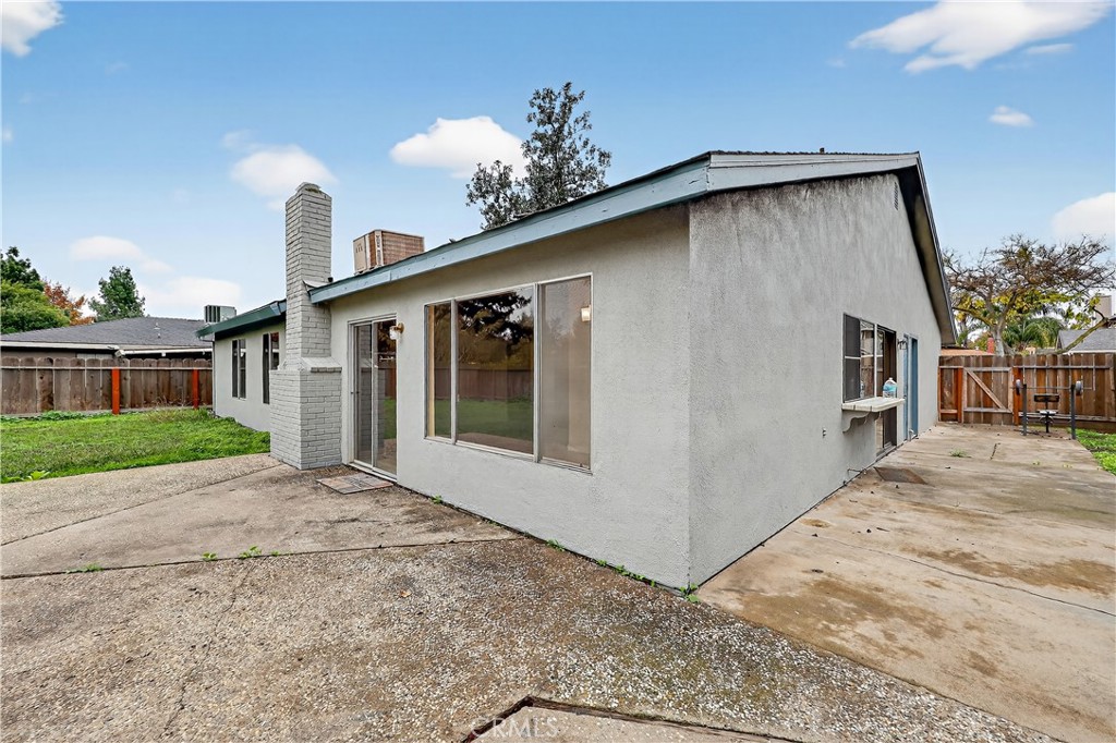 3338 Columbia, Merced, CA 95340