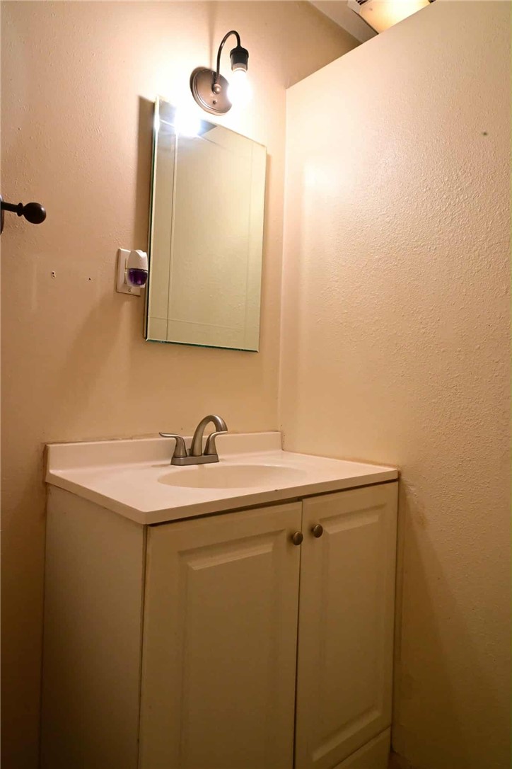 280 E Olive, Merced, CA 95340