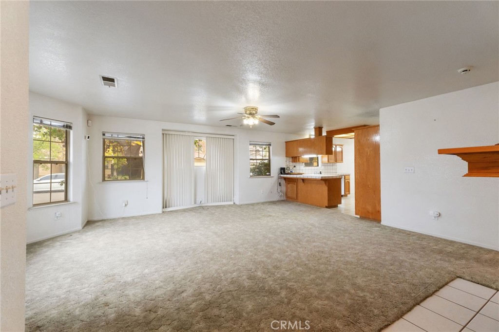 952 Upp Ct, Hanford, CA 93230