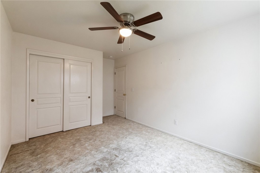 952 Upp Ct, Hanford, CA 93230