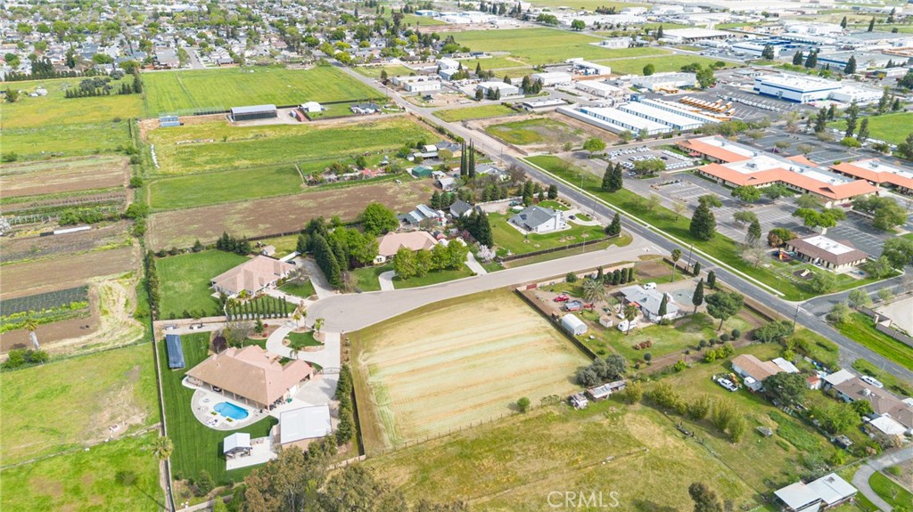 965 N Bryant Ct, Merced, CA 95341