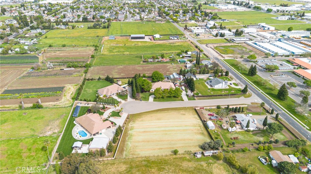 965 N Bryant Ct, Merced, CA 95341