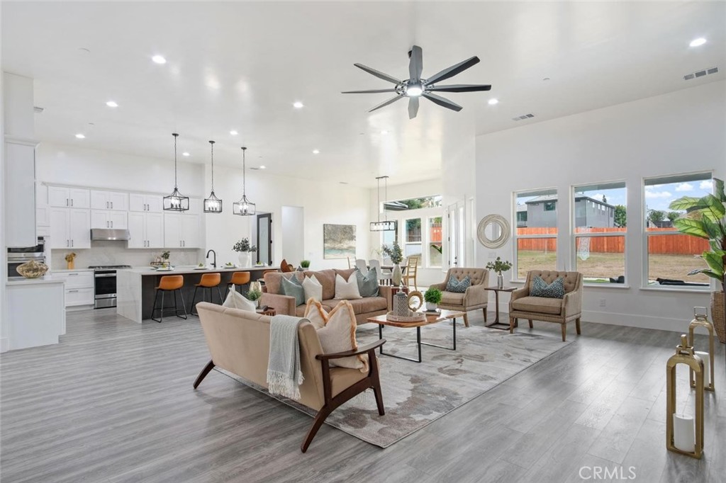 10221 Savannah Ct, Oakdale, CA 95361