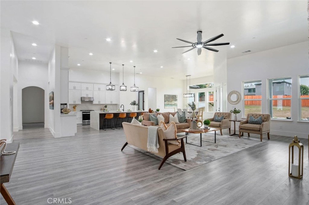 10221 Savannah Ct, Oakdale, CA 95361