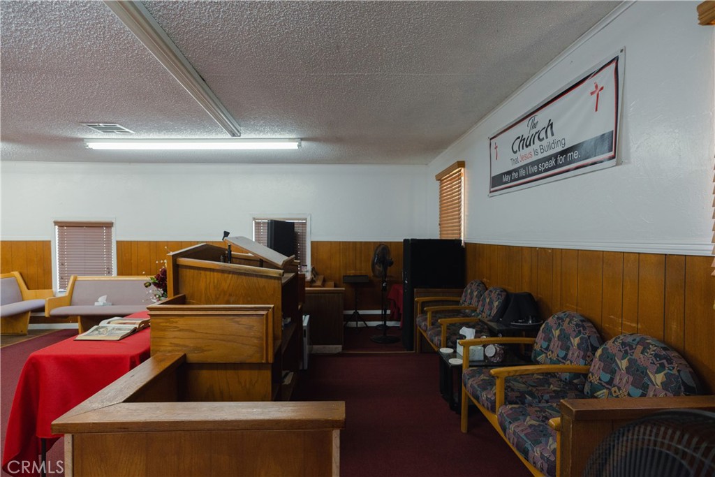 21562 Reynolds Ave, Dos Palos, CA 93620