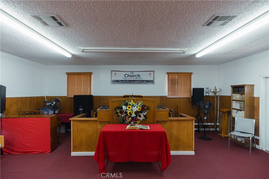 21562 Reynolds Ave, Dos Palos, CA 93620