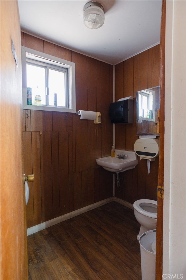 21562 Reynolds Ave, Dos Palos, CA 93620